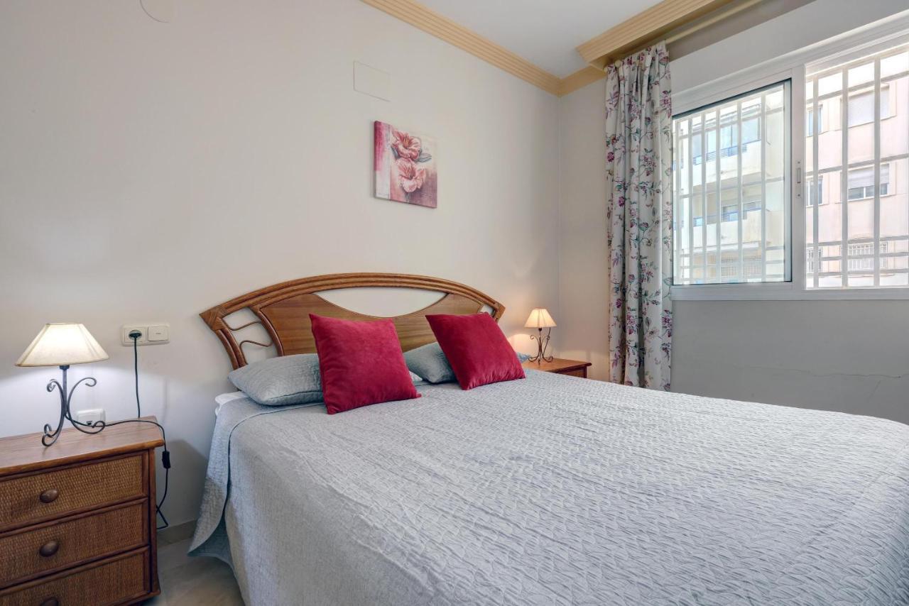 First Line Beach Apartment 마르베야 외부 사진