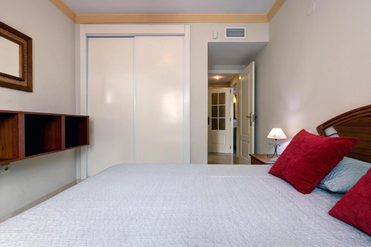 First Line Beach Apartment 마르베야 외부 사진